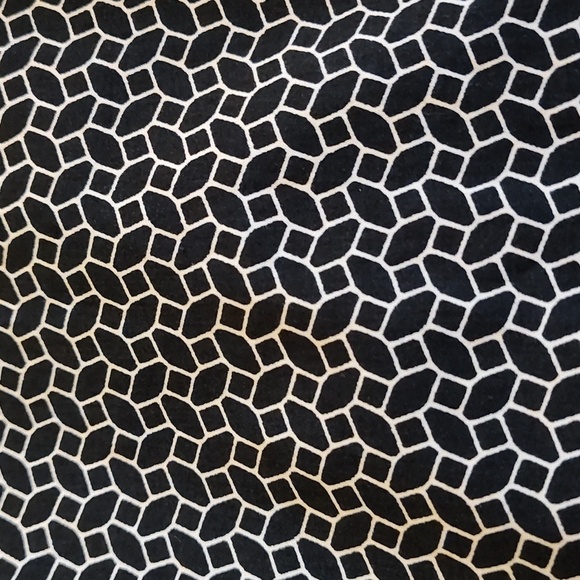 Talbot's Capri Pants Size 18P Zip Front Classic Black & White Geometric Print - Picture 12 of 12